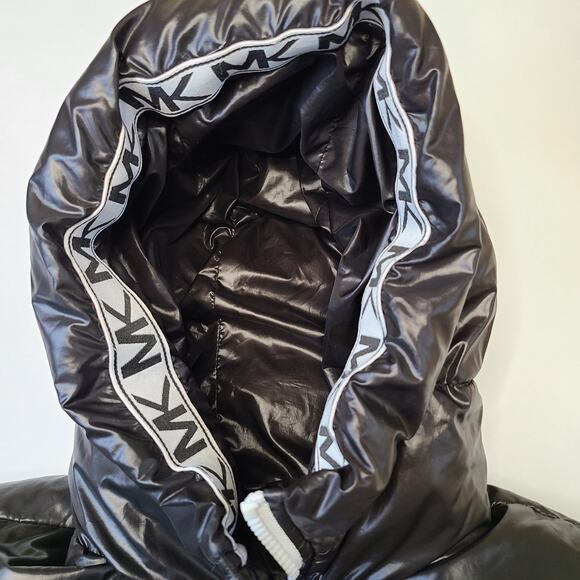 Michael Kors Girl's Puffer Jacket Black Size 14/16 - Picture 4 of 9